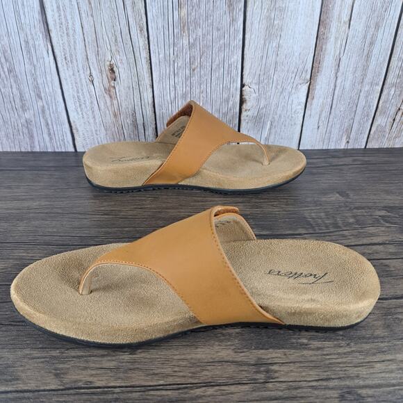 Trotters Petaluma Thong Sandals Women's Sz 8 M Tan (VGC) - Picture 5 of 8